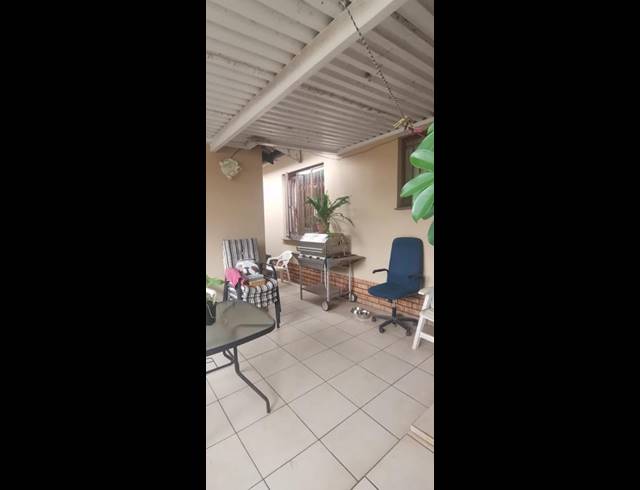 2 BEDROOM TOWNHOUSE FOR SALE IN EMPANGENI CENTRAL